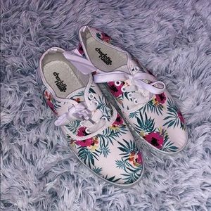 Charlotte Russe NWT | White Floral Canvas Shoes